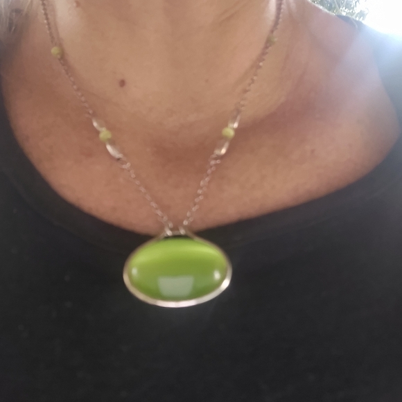 Green Peridot Necklace - Picture 2 of 3